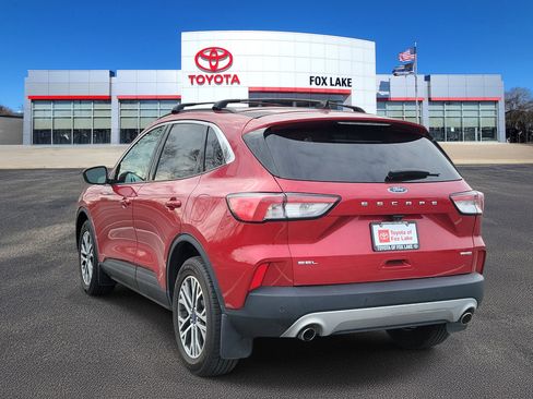 Used 2022 Ford Escape SEL w/ Technology Package image 3