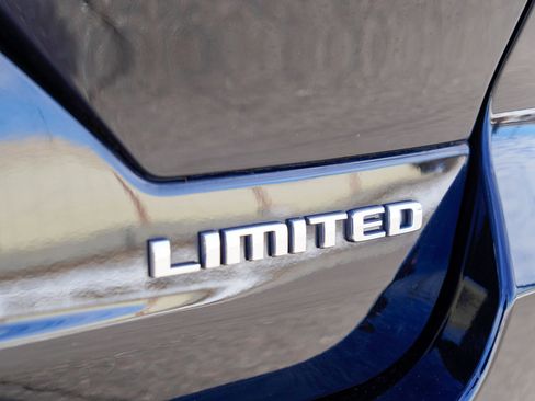 Used 2023 Jeep Grand Cherokee Limited AWD/4WD image 33