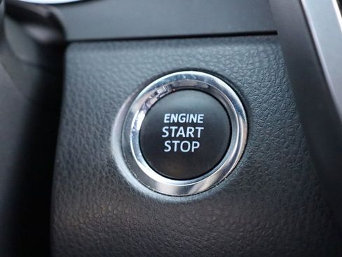 Used 2018 Toyota Camry SE w/ Convenience Package image 34