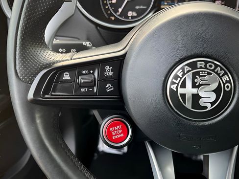 Used 2023 Alfa Romeo Stelvio Sprint image 42