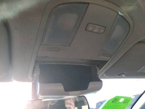 Used 2017 Hyundai Elantra SE image 17