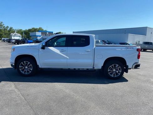 Used 2025 Chevrolet Silverado 1500 LT w/ Leather Package AWD/4WD image 21