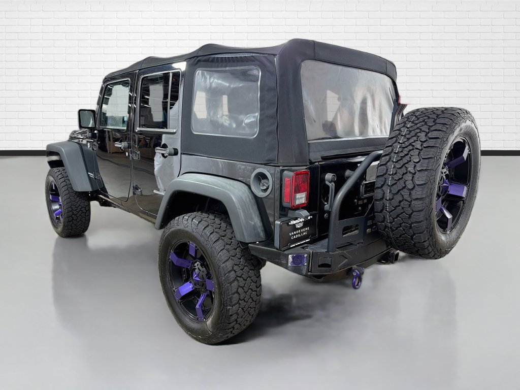 Used 2015 Jeep Wrangler Unlimited Rubicon AWD/4WD image 7