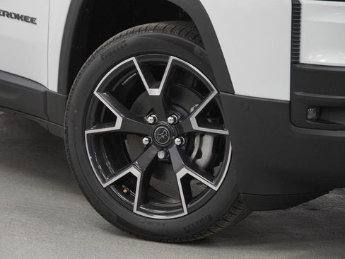 New 2026 Jeep Cherokee Overland AWD/4WD image 4