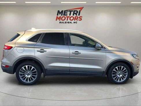 Used 2017 Lincoln MKC Reserve image 4