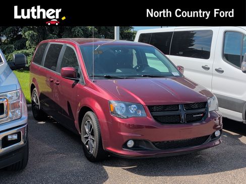 Used 2018 Dodge Grand Caravan SE FWD image 1
