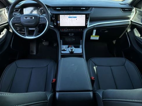 New 2026 Jeep Grand Cherokee Limited AWD/4WD image 17