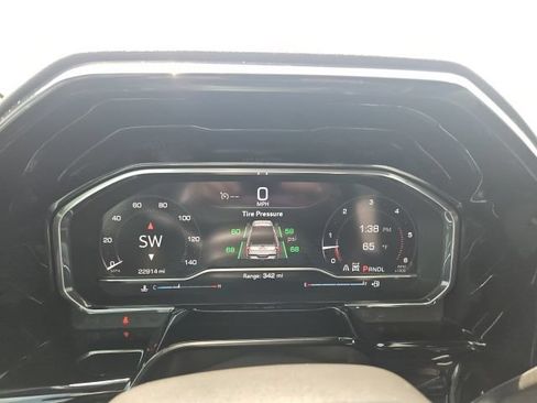 Used 2024 GMC Sierra 2500 SLT w/ SLT Premium Package AWD/4WD image 28