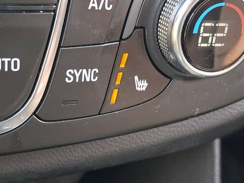 Used 2020 Chevrolet Traverse LT AWD/4WD image 28