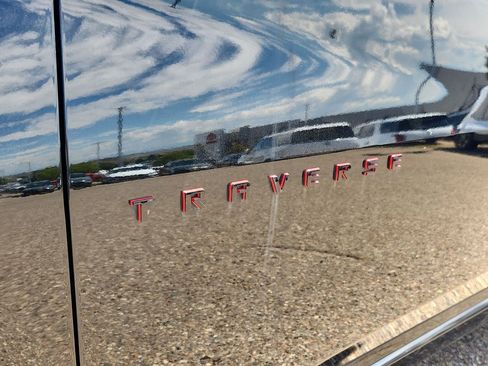 Used 2023 Chevrolet Traverse Premier w/ Redline Edition image 38