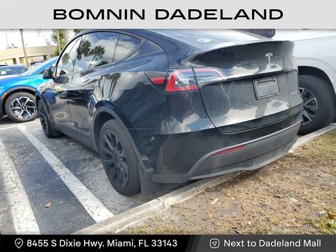 Used 2023 Tesla Model Y Long Range image 4