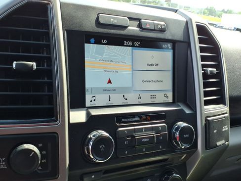 Used 2018 Ford F150 Lariat AWD/4WD image 10