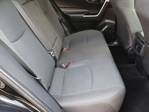 Used 2022 Toyota RAV4 LE AWD/4WD image 21