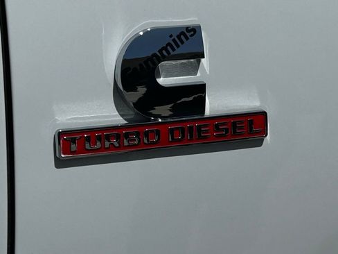 Used 2025 RAM 2500 Laramie image 12