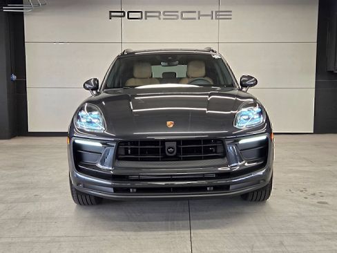 Certified 2026 Porsche Macan AWD/4WD image 27