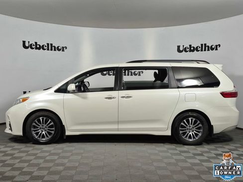 Used 2018 Toyota Sienna XLE Premium FWD image 4