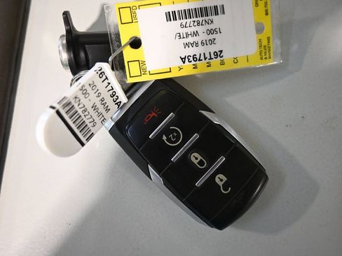 Used 2019 RAM 1500 Big Horn AWD/4WD image 23