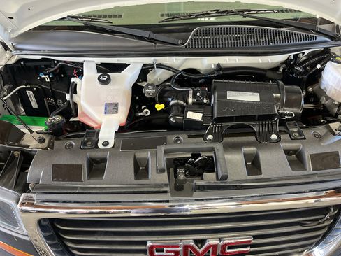 Used 2019 GMC Savana 2500 w/ Driver Convenience Package RWD image 23
