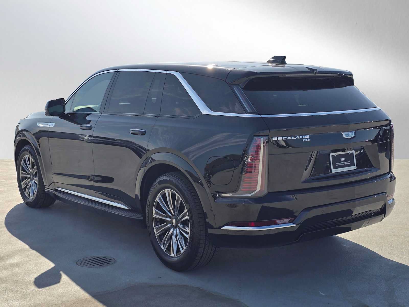 Used 2026 Cadillac Escalade IQ Luxury 1 AWD/4WD image 5