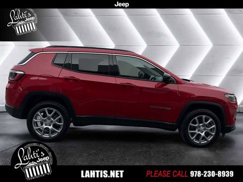 Certified 2023 Jeep Compass Latitude image 6