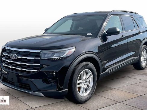 New 2026 Ford Explorer Active w/ Active Comfort Package RWD image 2