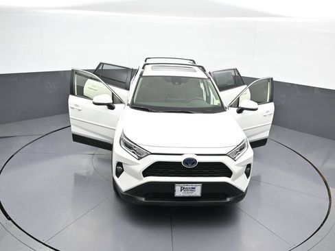 Used 2021 Toyota RAV4 XLE w/ Convenience Package AWD/4WD image 47