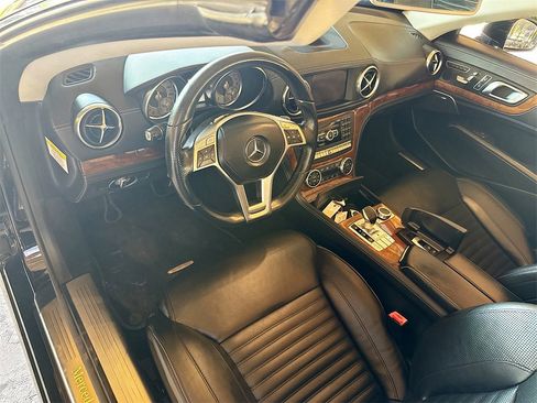 Used 2013 Mercedes-Benz SL 550 SL 550 w/ Premium Pkg image 10