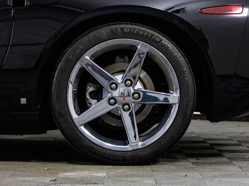 Used 2007 Chevrolet Corvette Base image 34