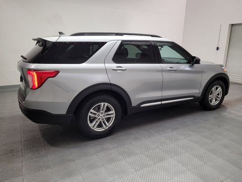 Used 2024 Ford Explorer XLT w/ Equipment Group 202A RWD image 10