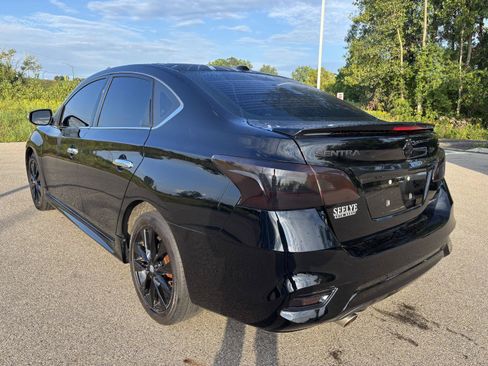 Used 2018 Nissan Sentra SR w/ SR Midnight Edition Package FWD image 3