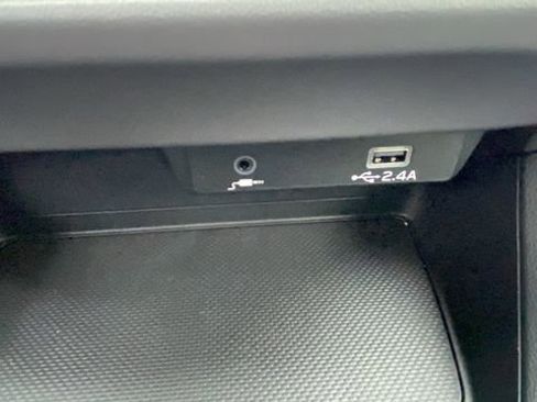 Certified 2025 Subaru Crosstrek 2.0i image 27