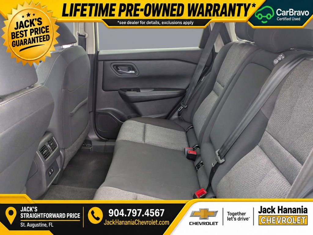 Used 2024 Nissan Rogue SV FWD image 14