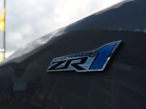 Used 2010 Chevrolet Corvette ZR1 w/ Preferred Equipment Group RWD image 20