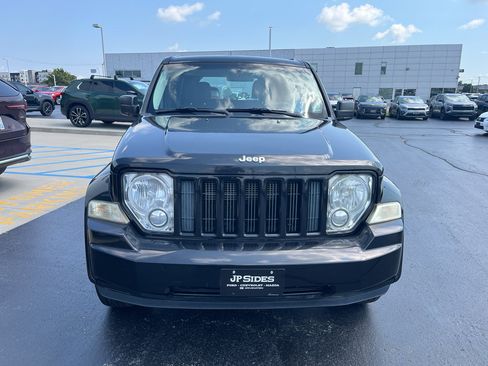 Used 2012 Jeep Liberty Sport AWD/4WD image 5