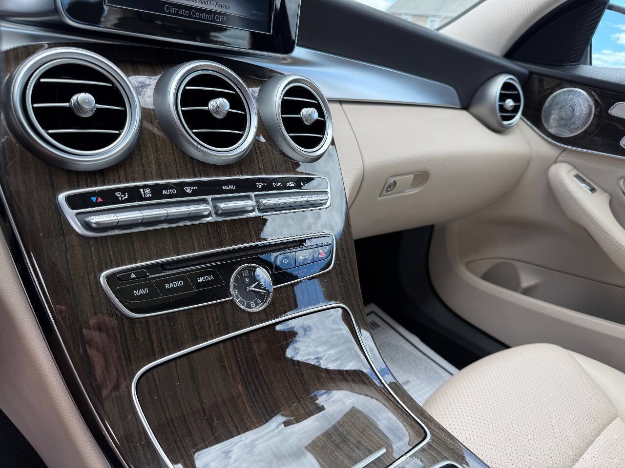 Used 2015 Mercedes-Benz C 300 4MATIC Sedan image 17