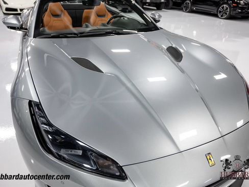 Used 2019 Ferrari Portofino RWD image 32