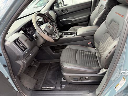 Used 2026 Nissan Pathfinder Rock Creek AWD/4WD image 12