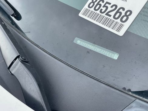 Used 2022 Toyota Corolla LE image 10