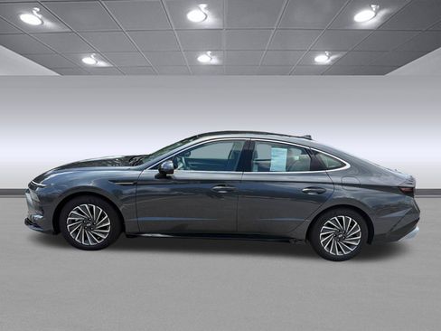 Used 2025 Hyundai Sonata SEL FWD image 10