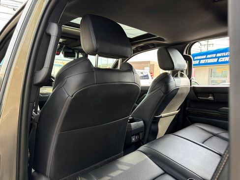 Used 2024 Toyota Tacoma Limited AWD/4WD image 25