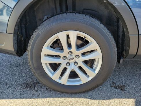 Used 2019 Ford Explorer XLT w/ Equipment Group 201A image 5