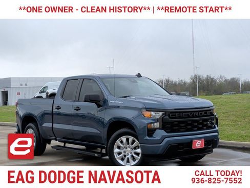 Used 2024 Chevrolet Silverado 1500 Custom image 1