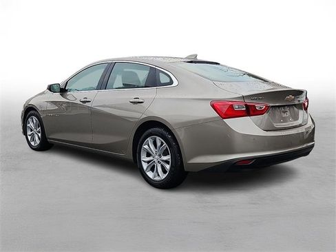 Used 2024 Chevrolet Malibu LT image 4