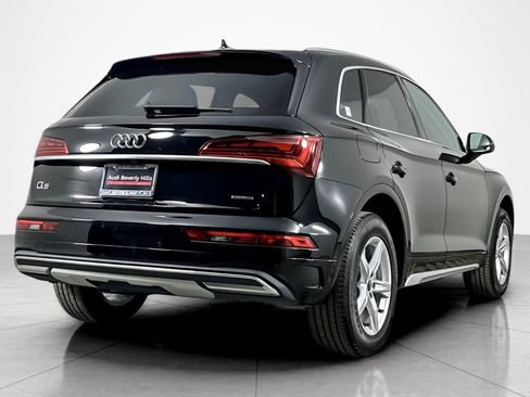 Used 2023 Audi Q5 2.0T Premium w/ Convenience Package image 5