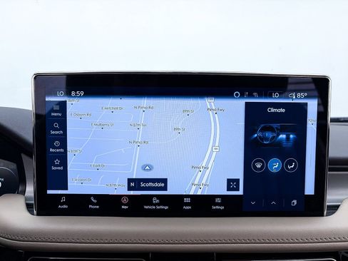Used 2023 Lincoln Nautilus FWD w/ Premium Package image 6