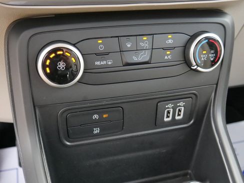 Used 2022 Ford EcoSport S image 35