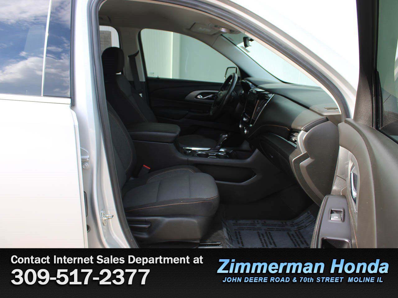 Used 2019 Chevrolet Traverse LT FWD image 19