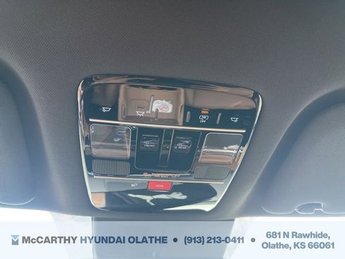 Used 2025 Hyundai Santa Fe Limited image 30