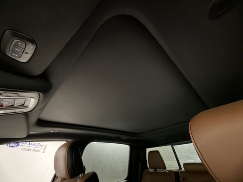 Used 2022 RAM 1500 Limited w/ Bed Utility Group image 8