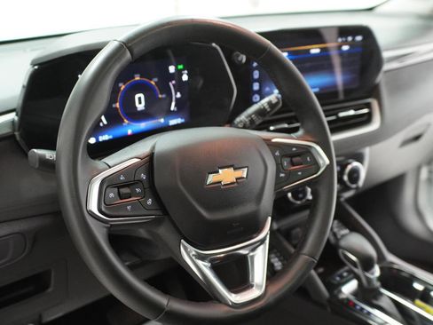 Used 2025 Chevrolet TrailBlazer LT w/ Convenience Package FWD image 19